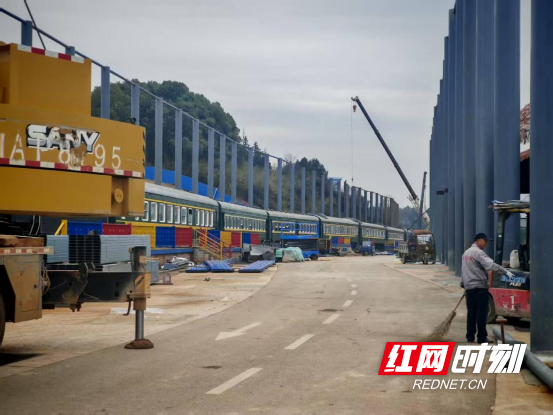 建设中的民国街