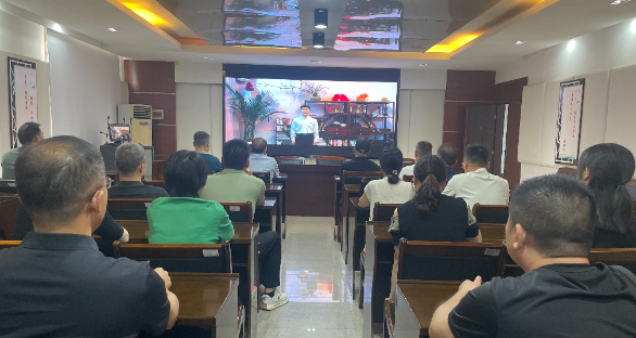 线上选拔 人人做评委